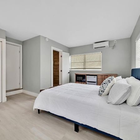 Dania Beach Christmas Getaway Gulfstream Art Extérieur photo